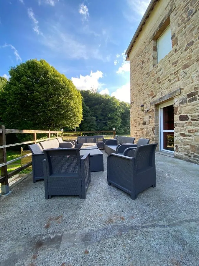 Villa Ancien Moulin rénové à neuf pour 20 personnes sur les rives du Trieux à Plésidy