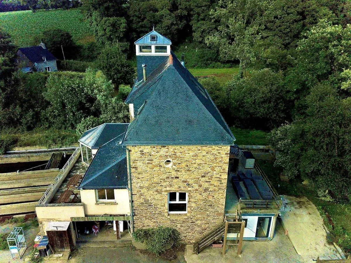 Villa Ancien Moulin rénové à neuf pour 20 personnes sur les rives du Trieux à Plésidy 0*,